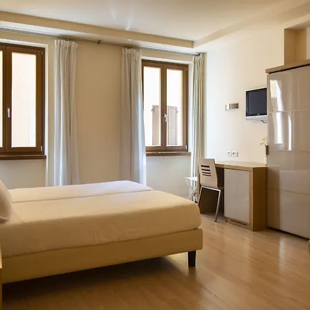 Otel Antico Borgo Riva del Garda