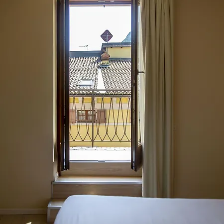 Antico Borgo Otel