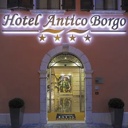 Antico Borgo Otel 4*