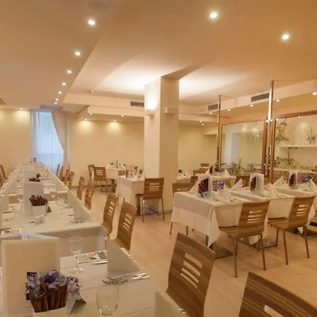 Otel Antico Borgo Riva del Garda